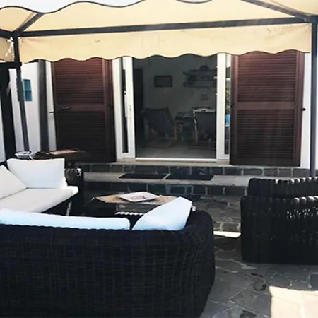 Villa Large And Bright 6-bed With Parking In San Foca